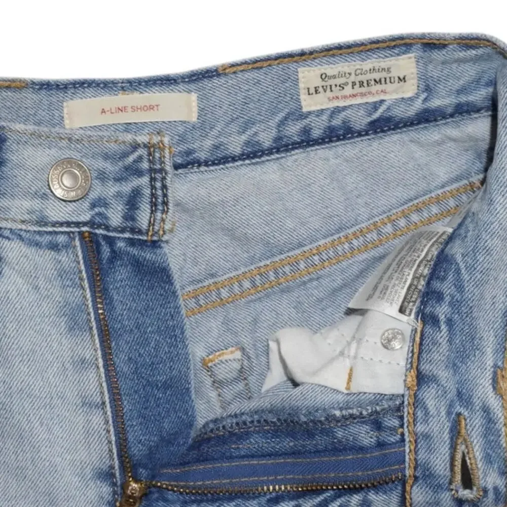 Levi's Premium A-Line Denim Shorts Light Wash Cuffed High Rise Women's W24